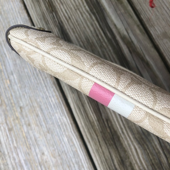 Coach Horse & Carriage Striped Logo Wristlet Bag - Picture 4 of 8